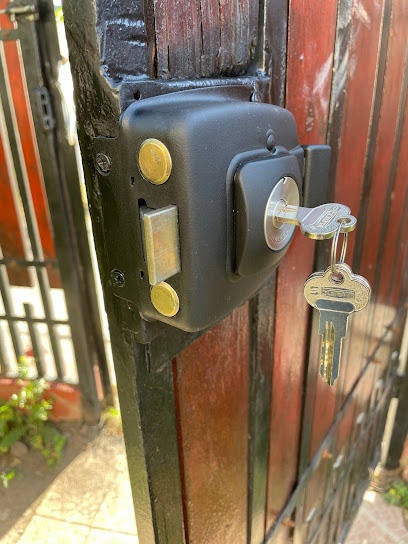 Cerrajería Hogar Plus - Centro Mul-T-Lock en Chile