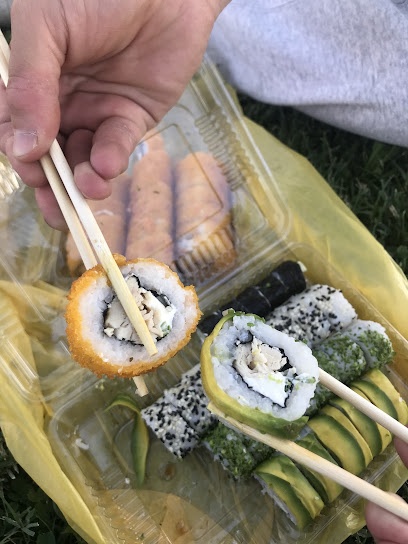 SUSHI TSUNAMI